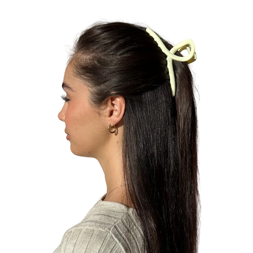Signature Claw Clip - Lemon Sorbet - Image 4
