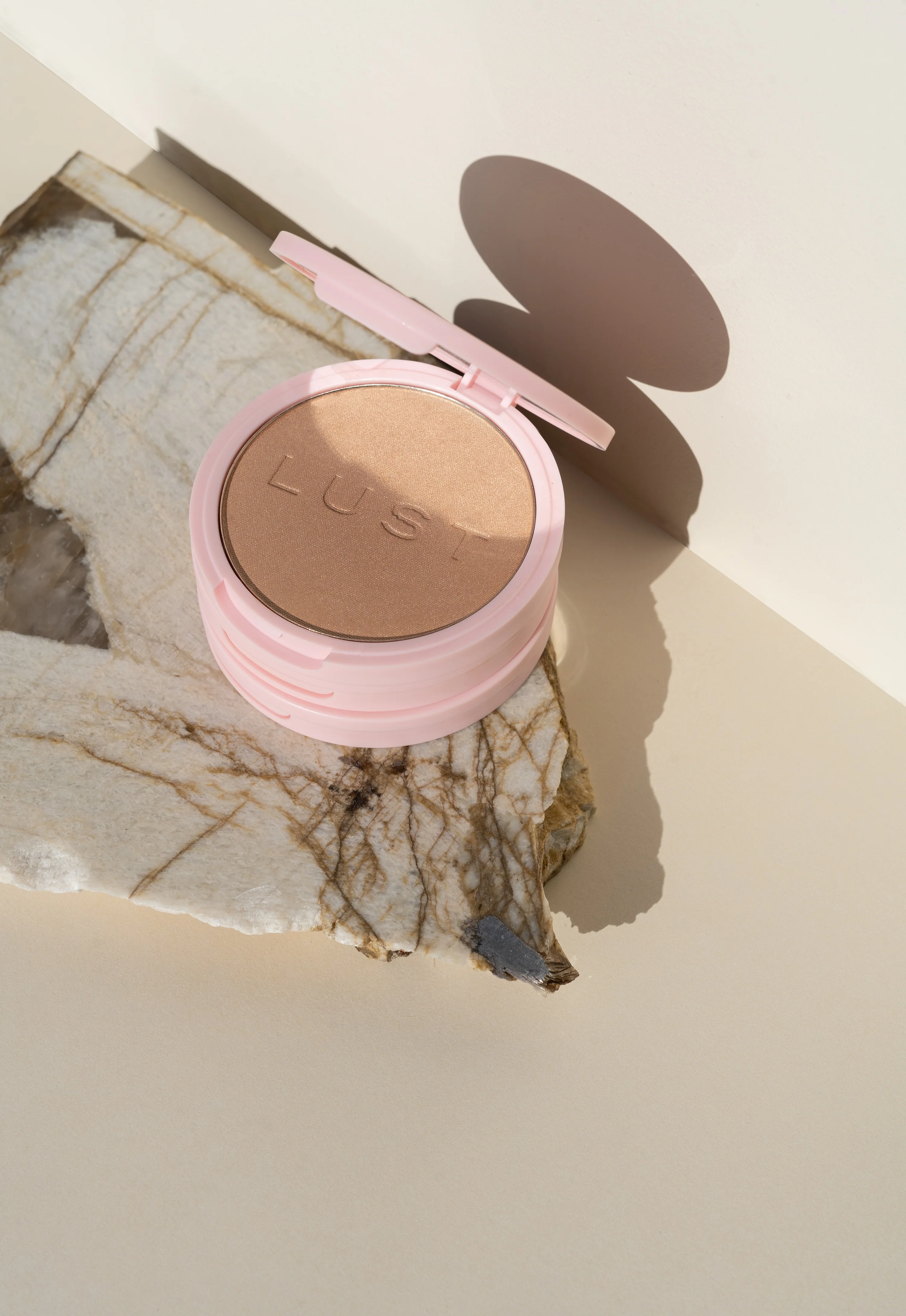 Mineral Pressed Powder Foundation - Image 5